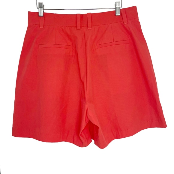 100% Organic Cotton Pleated Shorts - Picture 2 of 5